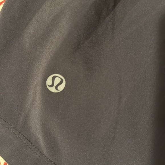 Lululemon black men’s shorts - Picture 4 of 8